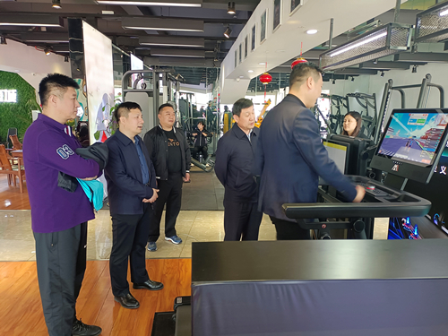 展示木卫六跑步机 展示木卫六跑步机